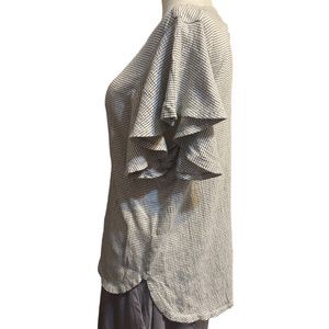 Max studio cotton blend flutter sleeve top. Sz M